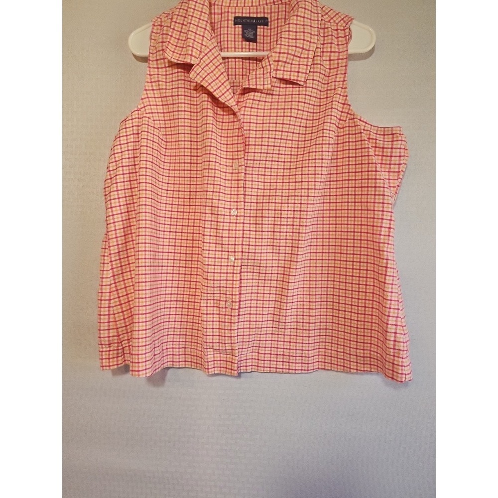 Mountain Lake II 1X Women'sโ Sleeveless Blouse Seersucker Red Orange White